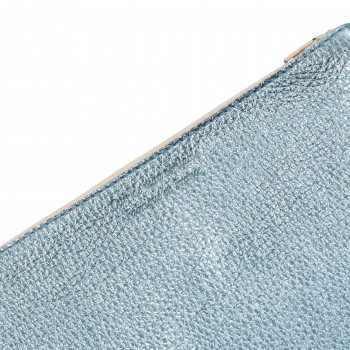 vue serree pochette cuir graine metallise bleu jules & jenn