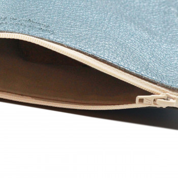 vue interieur pochette cuir graine metallise bleu jules & jenn