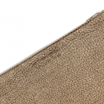 vue serree pochette cuir graine metallise dore jules & jenn