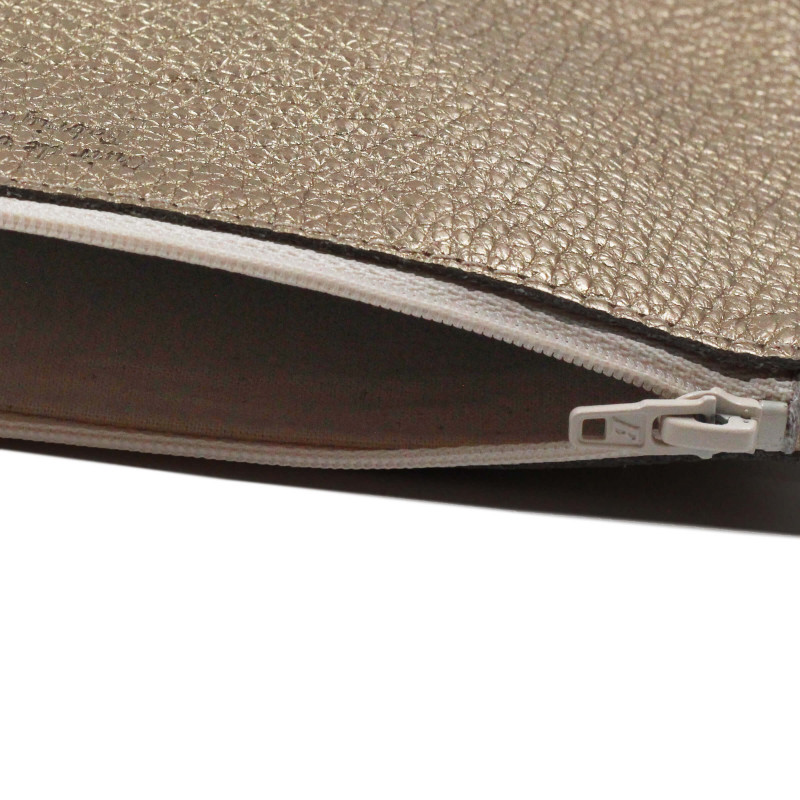 vue interieur pochette cuir graine metallise dore jules & jenn