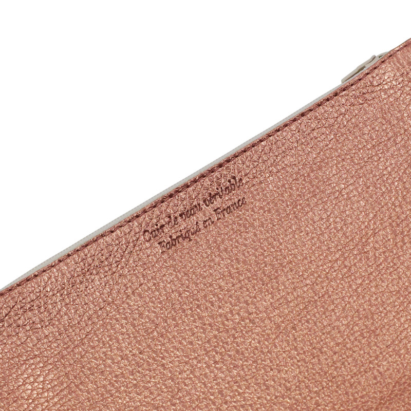 vue serree pochette cuir graine metallise rose jules & jenn
