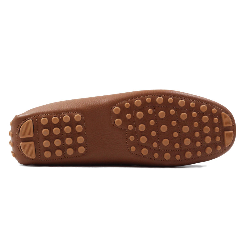 vue dessous mocassins homme cuir graine cognac