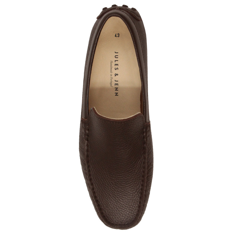 vue dessus mocassins homme cuir graine marron