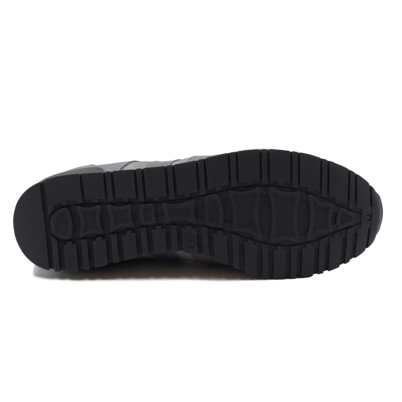 vue dessous sneakers cuir daim gris jules & jenn