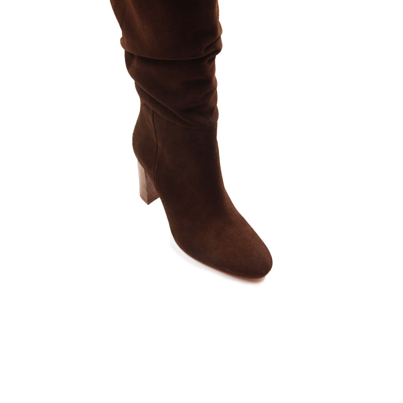 vue dessus bottes drapees cuir daim marron jules & jenn