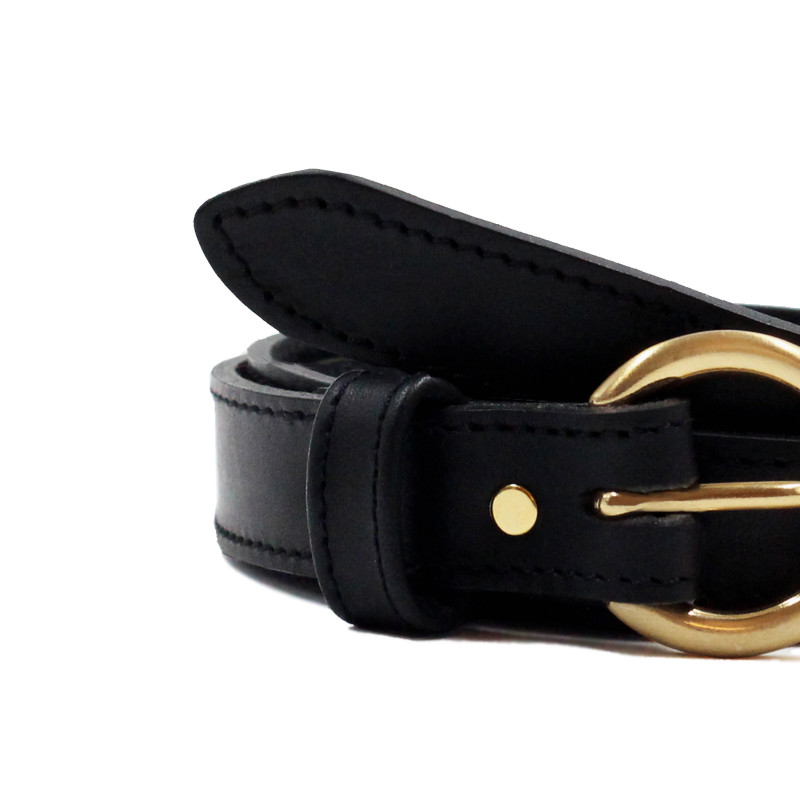 vue serree ceinture boucle d'or cuir noir jules & jenn