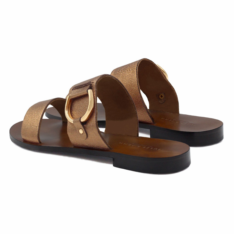 vue arriere sandales plates boucle cuir metallise bronze jules & jenn