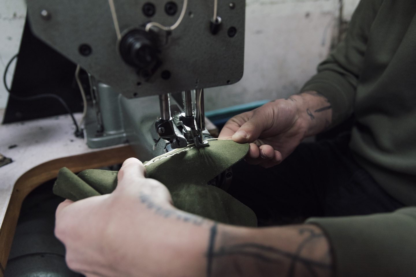 coulisses etape couture chaussures cuir jules & jenn
