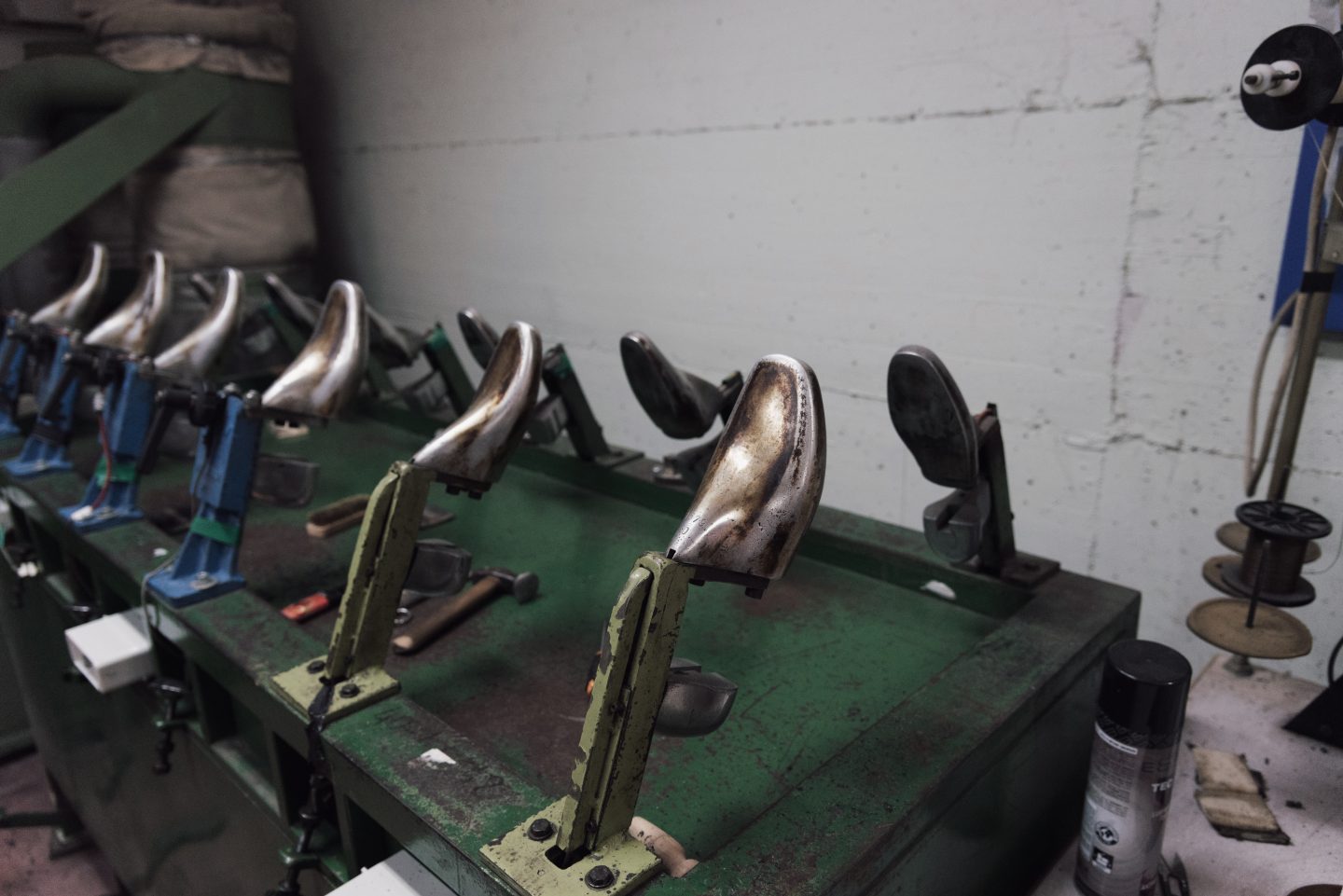 coulisses confection chaussures cuir jules & jenn
