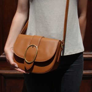 vue portee sac boucle cuir camel jules & jenn