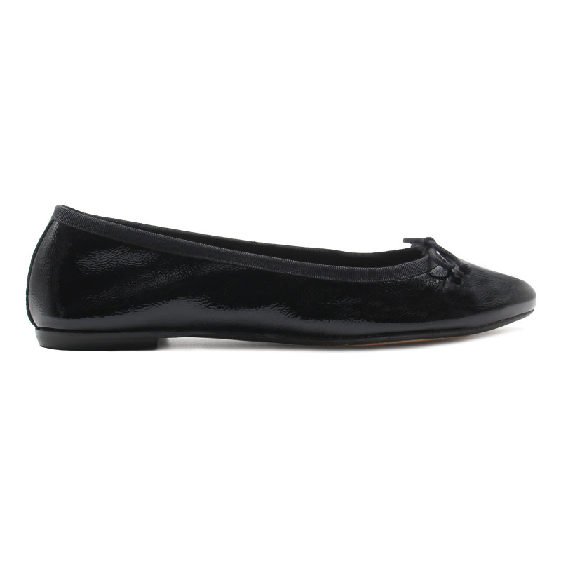 vue exterieur ballerines classiques cuir brillant noir jules & jenn