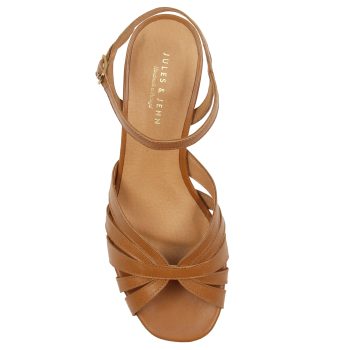 vue dessus sandales moyen talon brides cuir camel jules & jenn