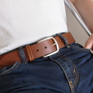 vue portee ceinture paris cuir cognac jules & jenn