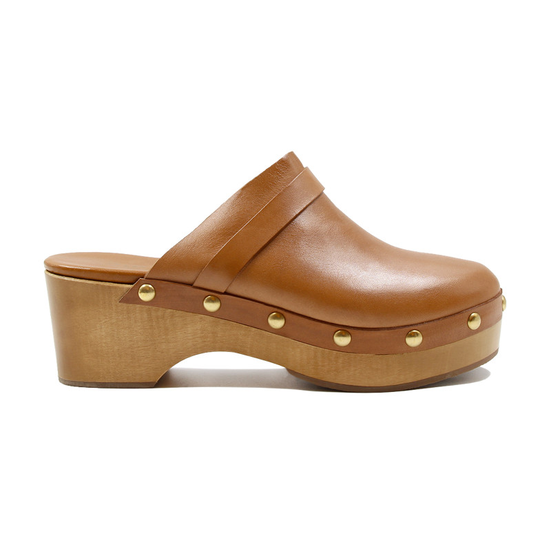 vue profil sabots bois clous cuir tannage vegetal cognac jules & jenn