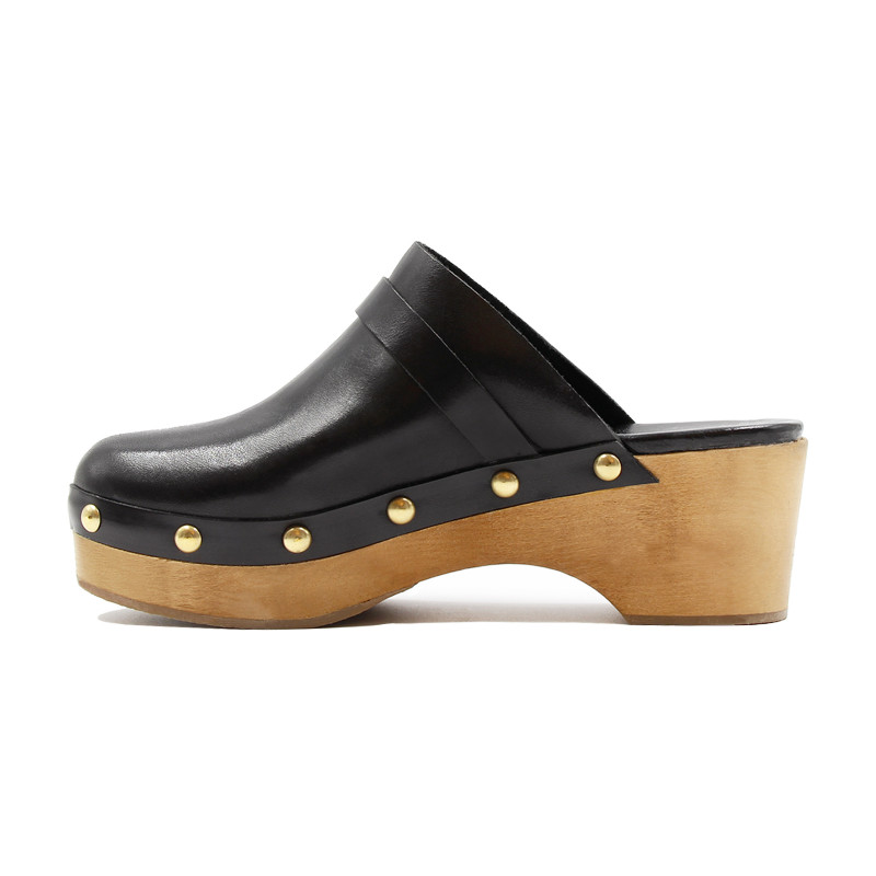 vue interieure sabots bois clous cuir tannage vegetal noir jules & jenn