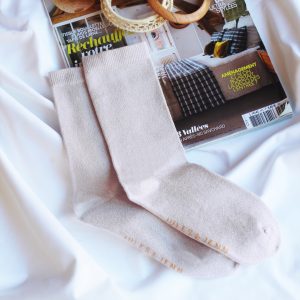 vue posee chaussettes lurex blanc & argente jules & jenn