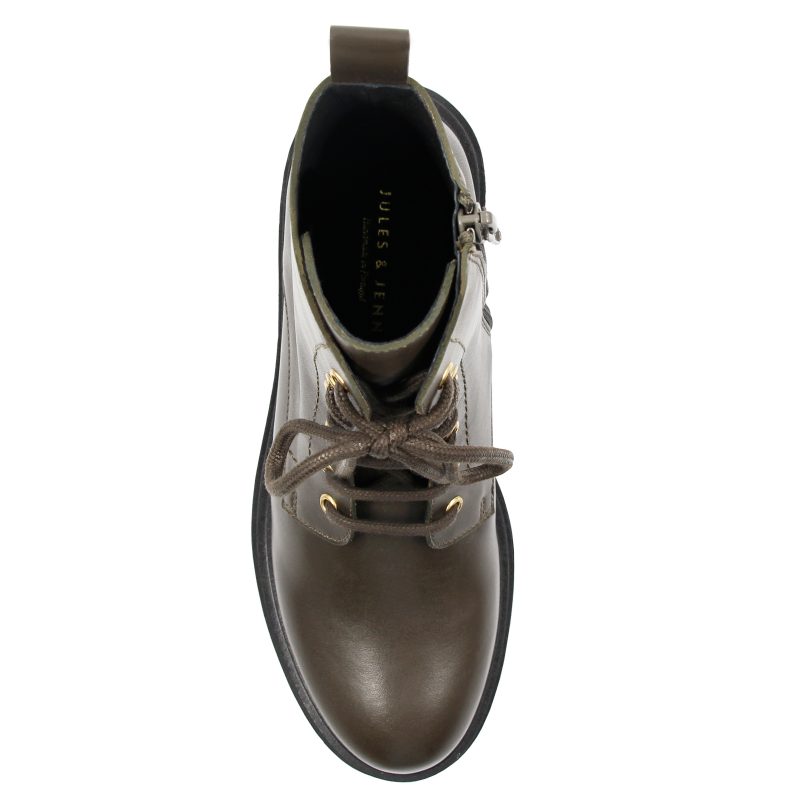 vue dessus bottines ranger crantees cuir kaki jules & jenn
