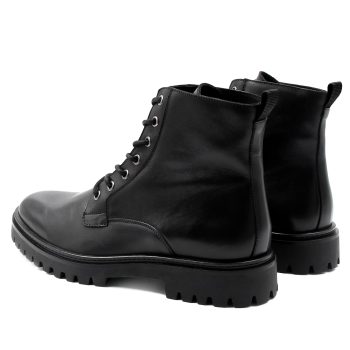 vue arriere boots lacet crantees cuir noir jules & jenn
