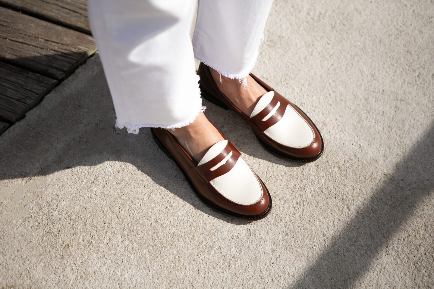 mocassins cuir cognac et blanc jules & jenn